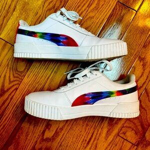 PreWorn Ladies White Leather Sneakers Tie Dye Rainbow Strip-Size 7.5